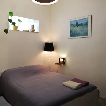Place Capitole A 2 Pas De Cet Agreable T2 De 48m2 Appartement